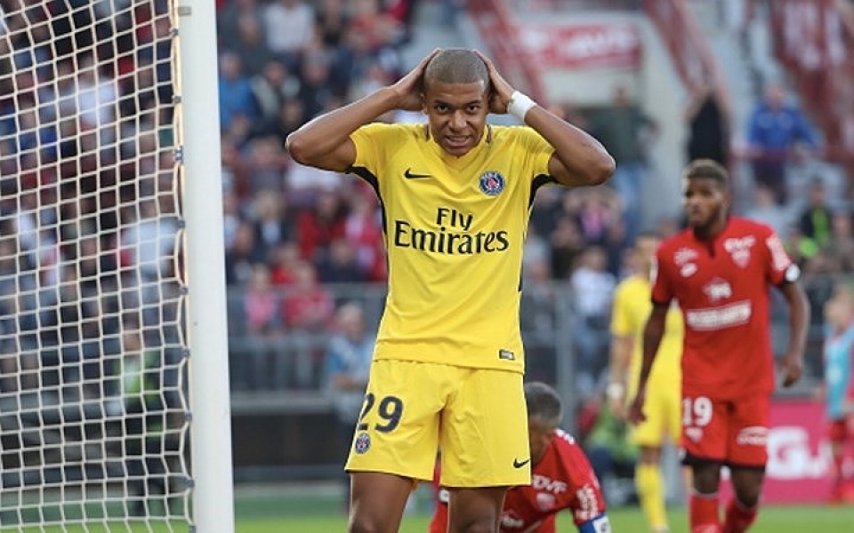 bxh nhung cau thu dat gia nhat neymar dan dau