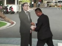 thai lan phe ao vang muon lap dang ung ho thu tuong prayut chan ocha