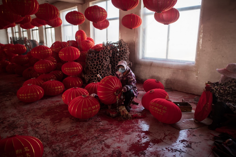 lang den long trung quoc tat bat chuan bi tet