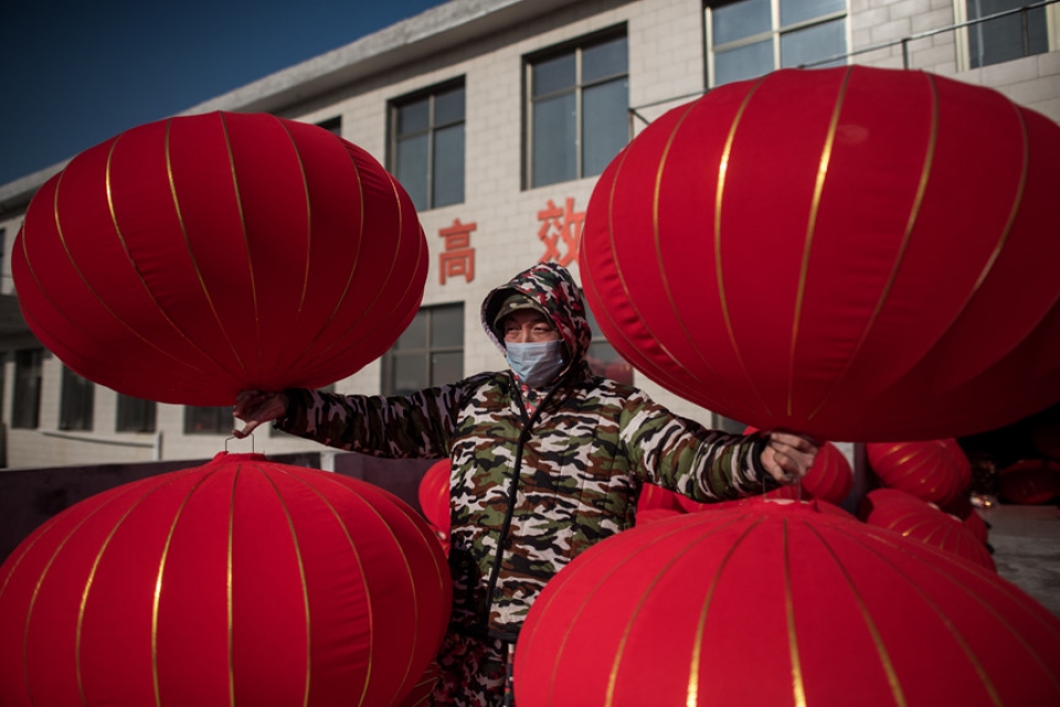 lang den long trung quoc tat bat chuan bi tet
