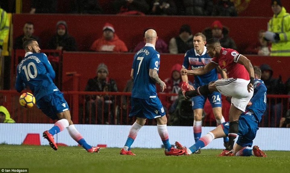 mu 3 0 stoke quy do se cuu roi mot mua giai nham chan