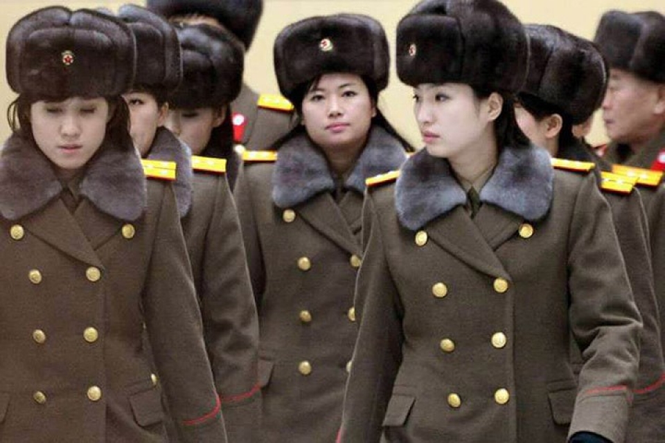 nu ca si trieu tien xinh dep va quyen luc co mat o ban mon diem