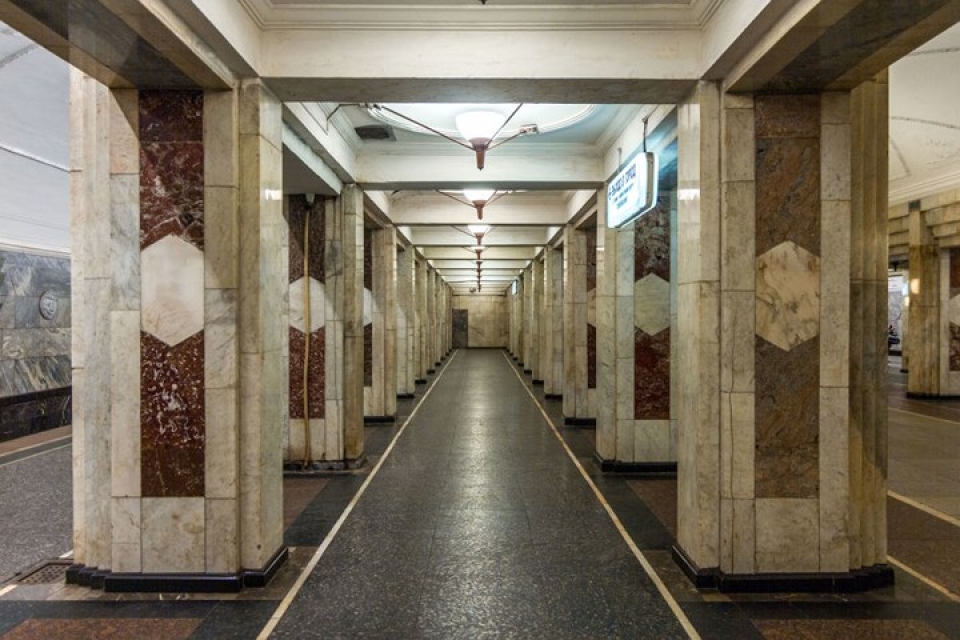 ve dep long lay nhu cung dien cua ga tau dien ngam moscow