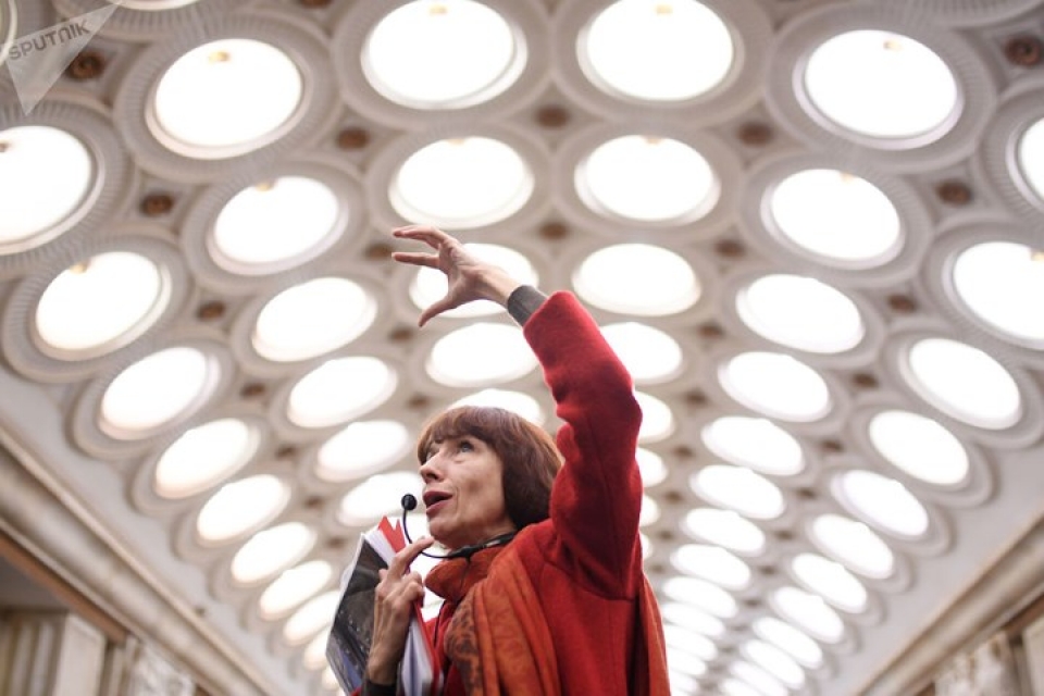 ve dep long lay nhu cung dien cua ga tau dien ngam moscow