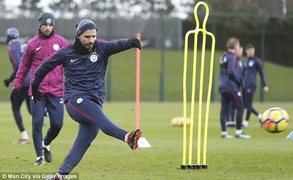 dan sao man city hao hung tap luyen san sang noi lai mach thang