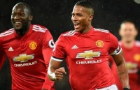 thua soc san khach manchester united bi man city bo xa den 16 diem