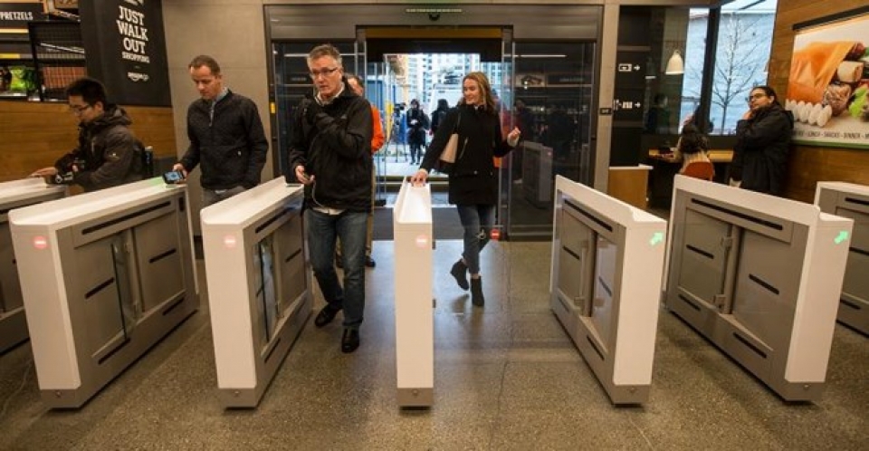 amazon chinh thuc mo cua hang tien loi khong can nhan vien