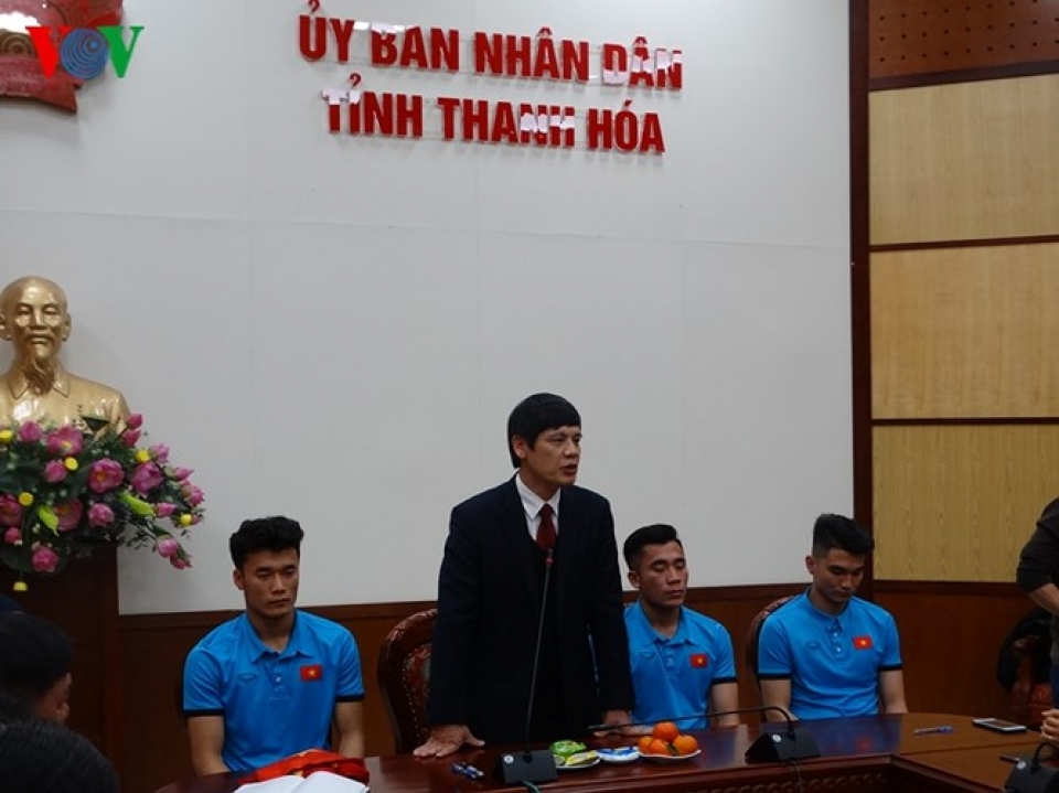 ve thanh hoa bui tien dung nhan ngay tien thuong khung