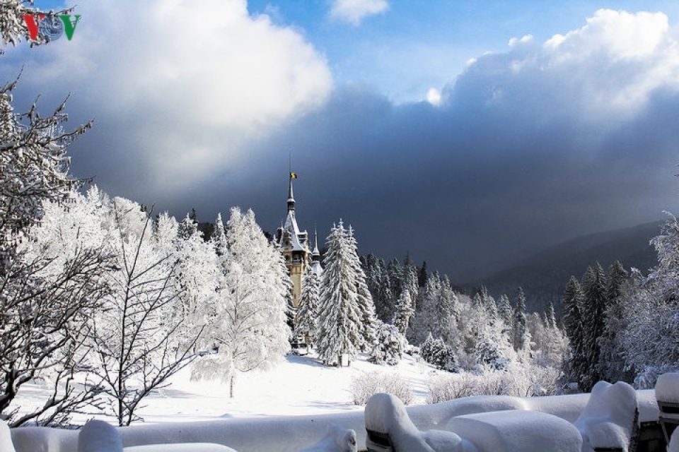 mua dong romania ve dep huyen bi mien co tich