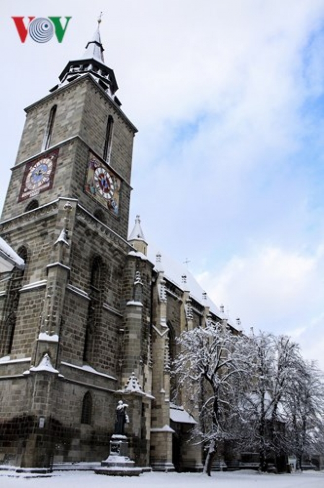 mua dong romania ve dep huyen bi mien co tich