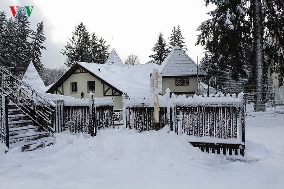 mua dong romania ve dep huyen bi mien co tich