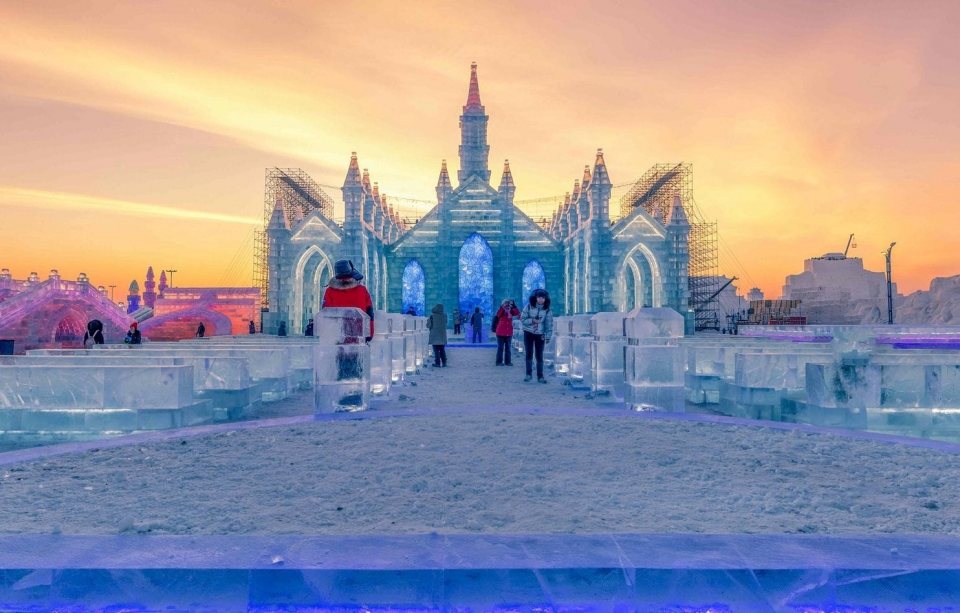 trung quoc lau dai nhu co tich tai le hoi bang lon nhat the gioi