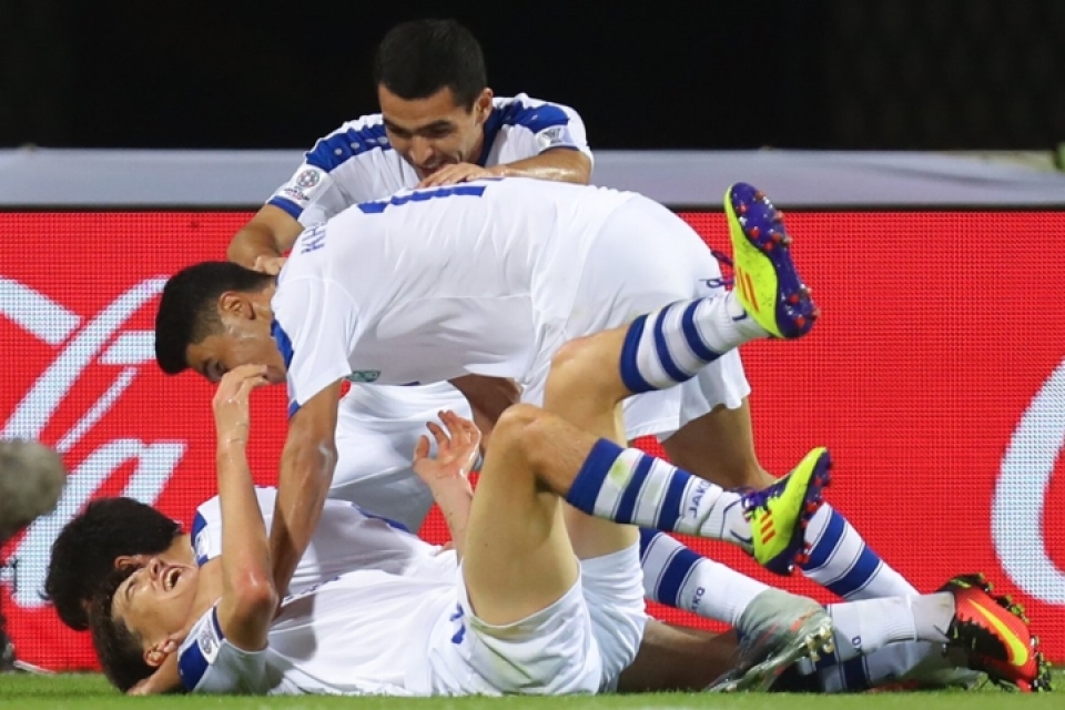 1016 doi bong da gianh ve vao vong 18 asian cup 2019