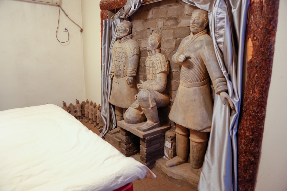 trai nghiem cam giac ngu cung doi quan ho tong tan thuy hoang