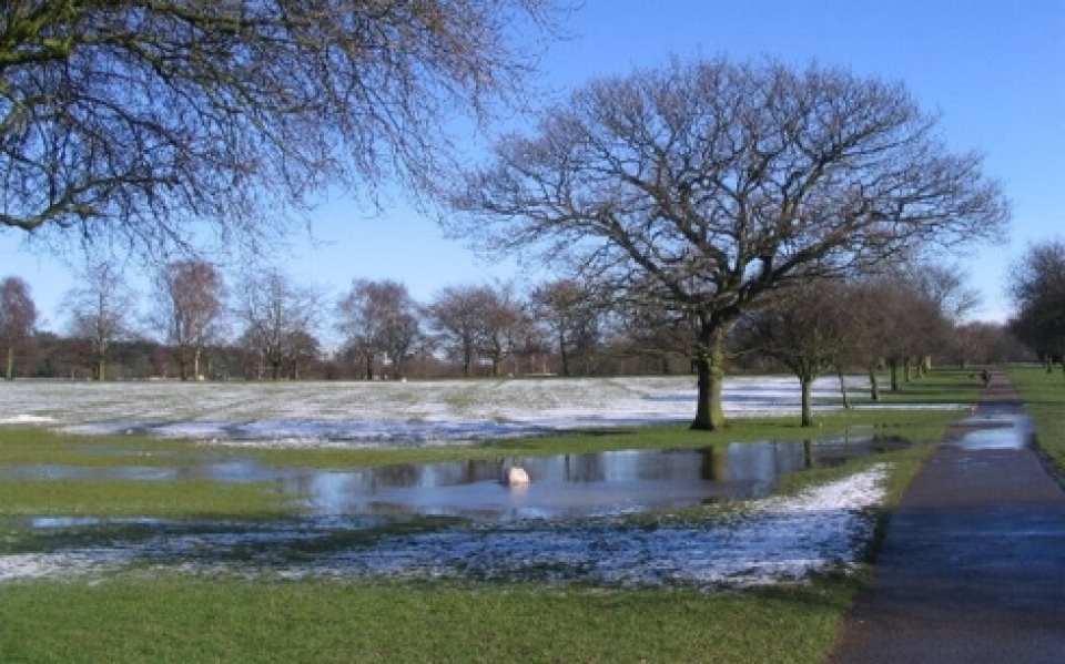lo tuyet va ngap lut tan cong nhieu vung o chau au