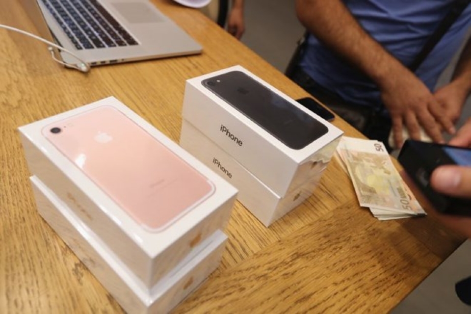 qualcomm quyet chan toi cung viec apple ban iphone o duc