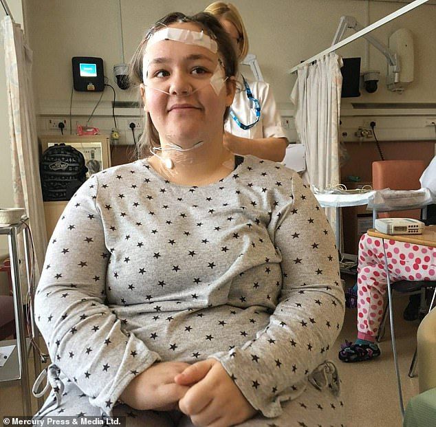 mac hoi chung la co gai ngat xiu moi khi cuoi