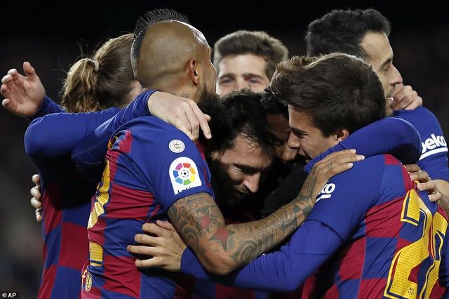 messi ghi ban barcelona gianh lai ngoi dau bang tu real madrid