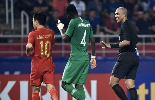 khong tam phuc bao thai lan liet ke nhung sai lam cua trong tai ahmed alkaf