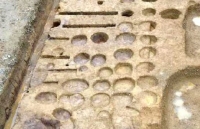 dao dat bat ngo dao duoc chai ruou co tri gia 600 trieu dong