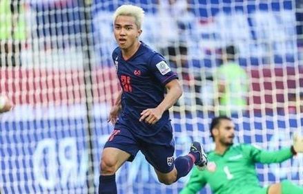 tang them 200000 euro ngoi sao thai lan co gia gan gap doi doi tuyen viet nam