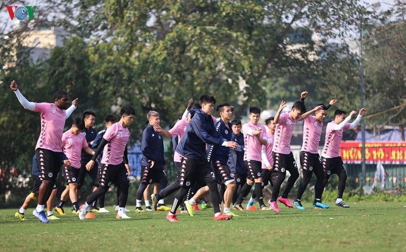 can canh buoi tap khai xuan cua quang hai dinh trong va ha noi fc