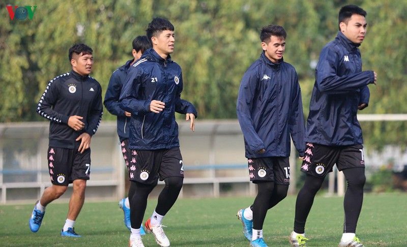 can canh buoi tap khai xuan cua quang hai dinh trong va ha noi fc