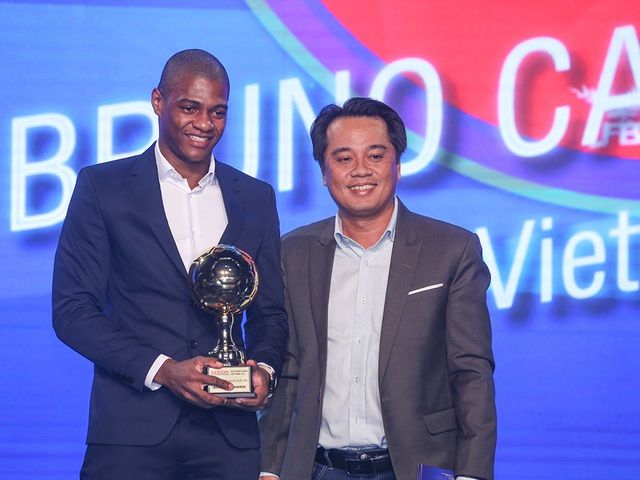 Những khoảnh khắc đẹp tại Gala trao giải Quả bóng vàng Việt Nam 2020