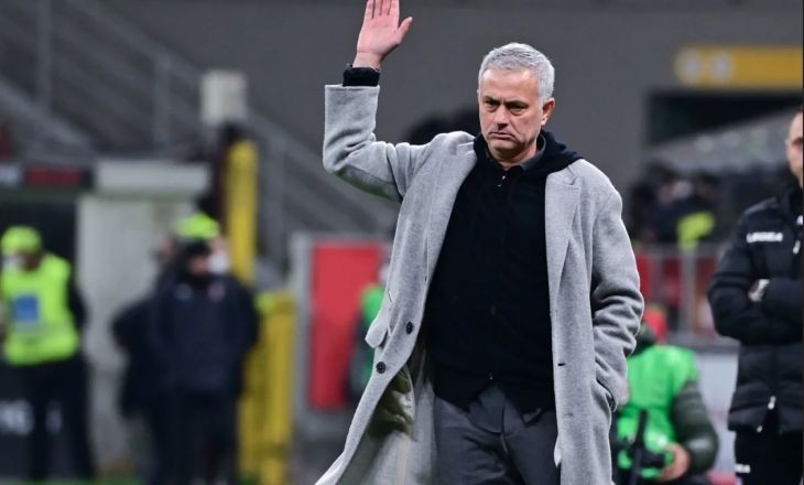 Serie A: AC Milan khiến AS Roma của HLV Mourinho rời xa top 4