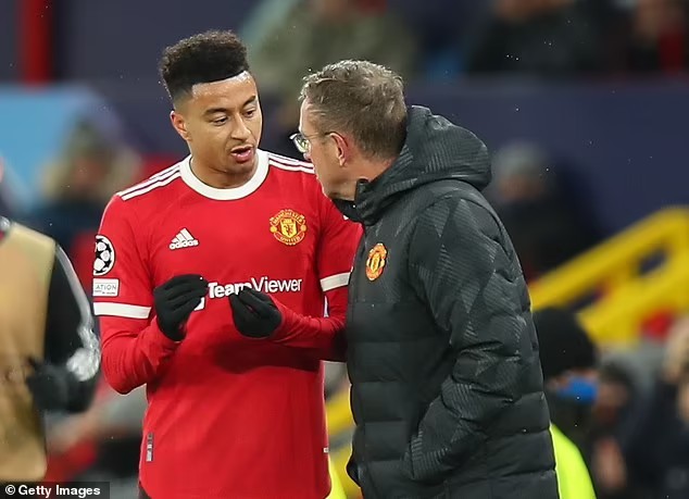 Chuyển nhượng cầu thủ Ngoại hạng Anh: