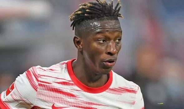 Chuyển nhượng cầu thủ: