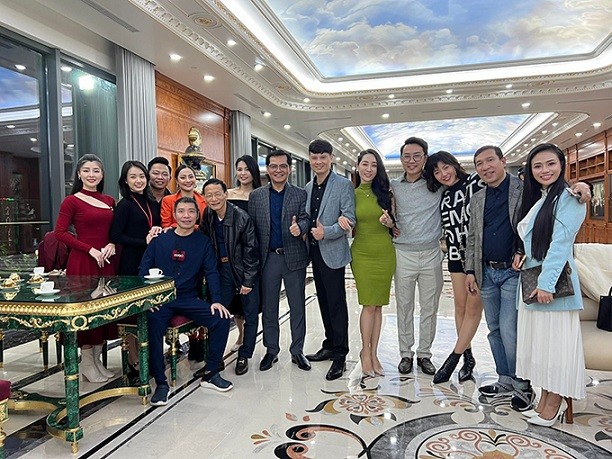 Táo Quân: Tình bạn bền chặt 20 năm NSND Công Lý bên NSƯT Quang Thắng Táo Quân: Tình bạn bền chặt 20 năm NSND Công Lý bên NSƯT Quang Thắng