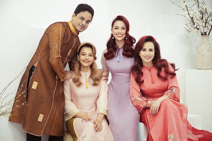 Gia đình Hoa hậu Diệu Hoa 'khoe' nhan sắc rạng rỡ thực hiện bộ ảnh dịp Tết đến Xuân về