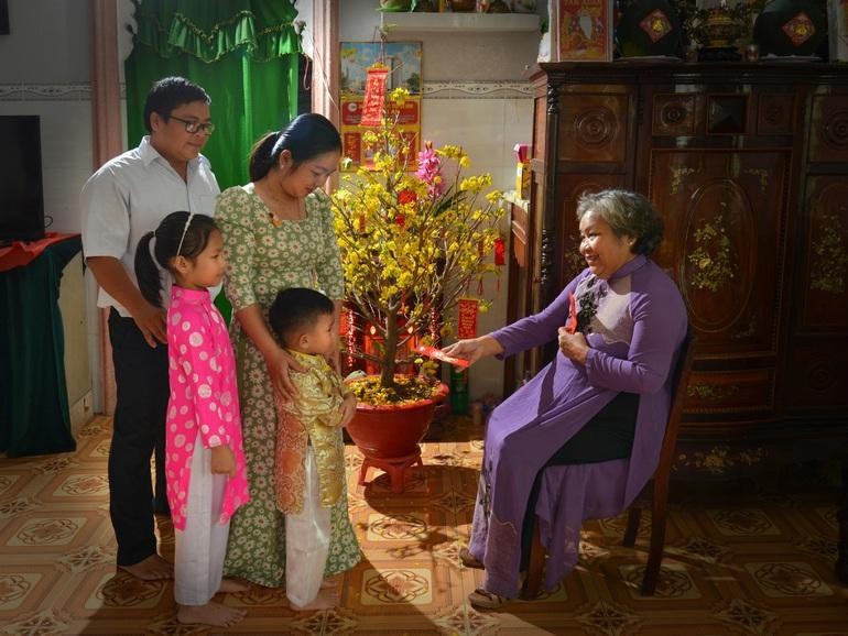 Những phong tục ngày Tết đang thay đổi và mai một dần