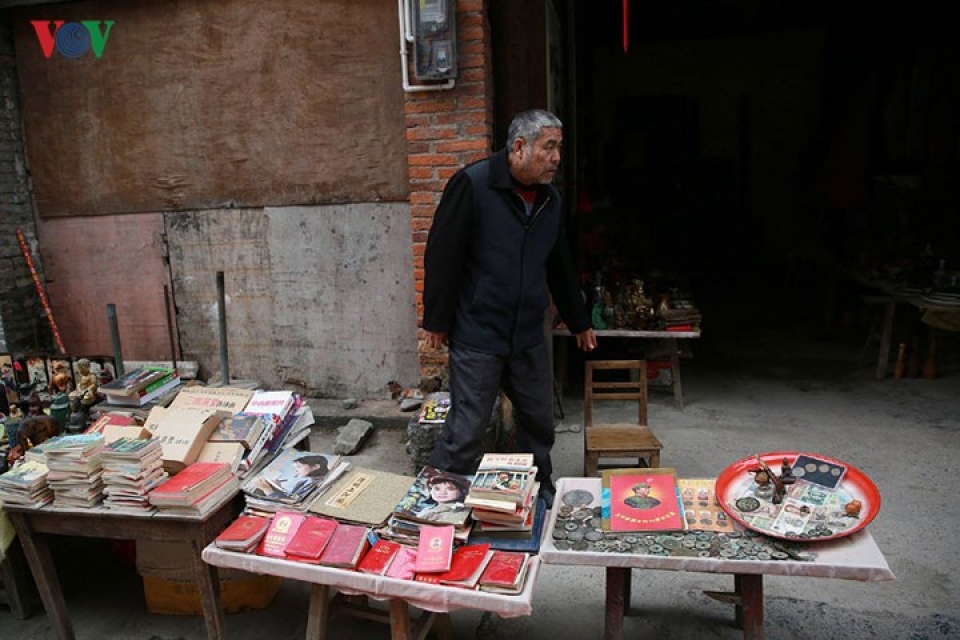 trung quoc cuoc song co don cua nguoi gia o cac ngoi lang