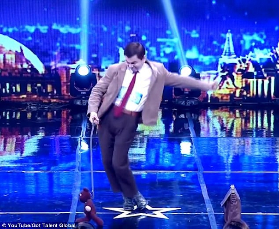 Người đàn ông bất ngờ trở nên nổi tiếng vì giống hệt Mr Bean nguoi dan ong bat ngo tro nen noi tieng vi giong het mr bean