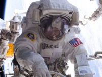 ven man khach san hang sang dau tien tren vu tru