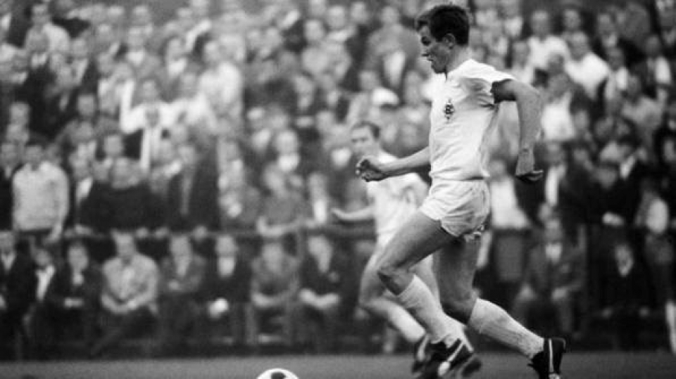 robert lewandowski sap san bang ky luc cua hlv jupp heynckes