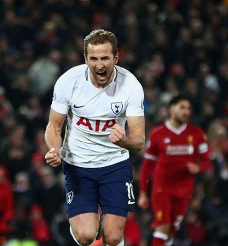 lap ky luc harry kane duoc trao tang vu khi bi mat