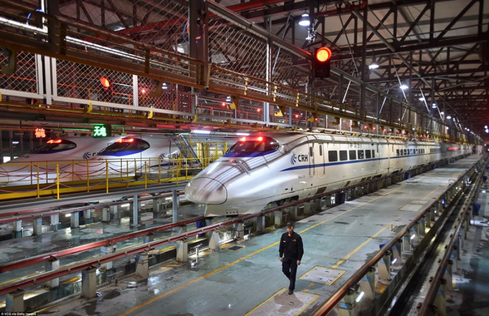 trung quoc doi tau cao toc phuc vu cuoc di chuyen lon nhat lich su