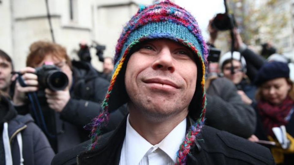 hacker tan cong fbi nasa thoat nguy co bi dan do sang my