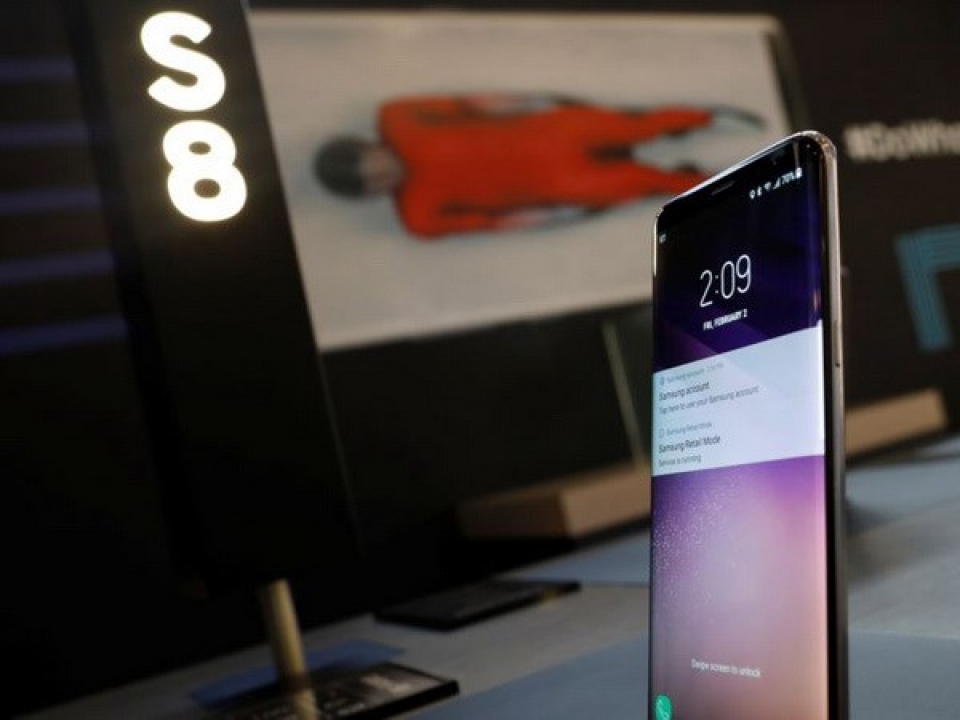 ioc quyet dinh cung cap mien phi galaxy note 8 cho van dong vien iran