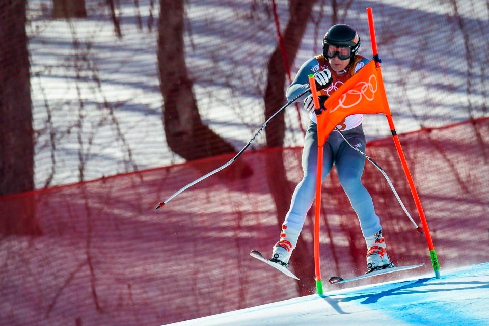 van dong vien truot tuyet nguoi nga gap tai nan kinh hoang o olympic