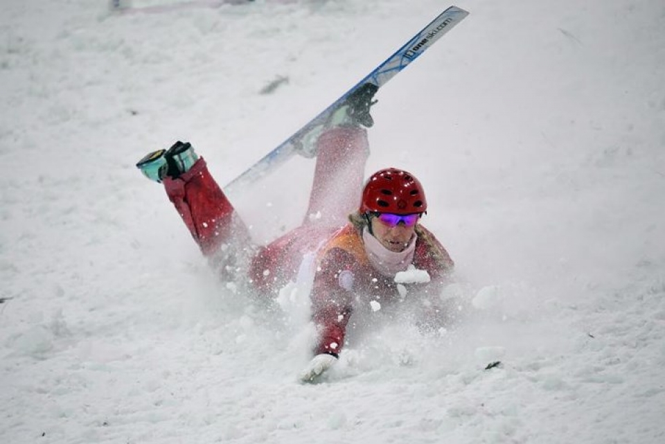Những pha ngã “khó đỡ” của các VĐV tại Olympic PyeongChang nhung pha nga kho do cua cac vdv tai olympic pyeongchang