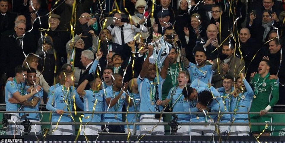 vui dap arsenal manchester city vo dich cup lien doan anh