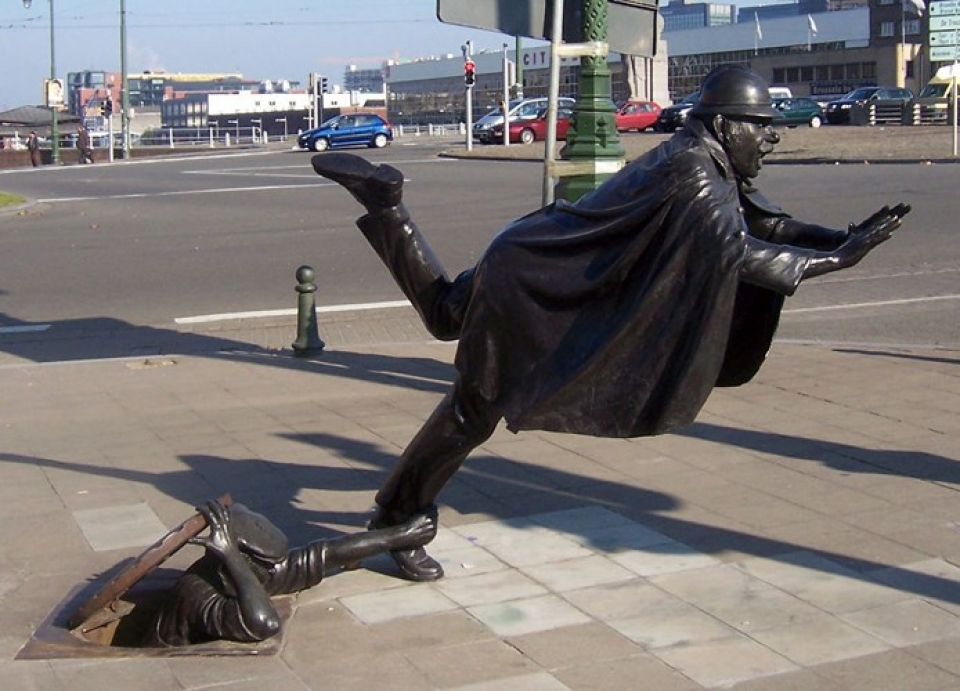 doc dao nhung buc tuong bat chap moi dinh luat vat ly