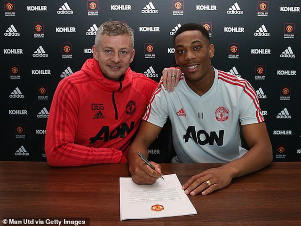 mu chinh thuc troi chan thanh cong martial