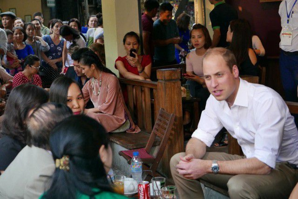 nhung lanh dao nuoc ngoai me man am thuc binh dan truyen thong viet nam