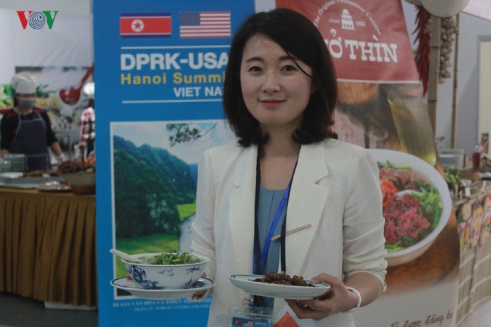 am thuc viet nam lam nuc long phong vien quoc te dua tin thuong dinh my trieu