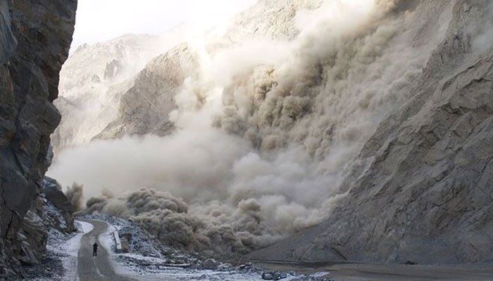 su that phia sau ho nuoc dep nhu tranh duoc tao ra tu mot tham hoa tu nhien